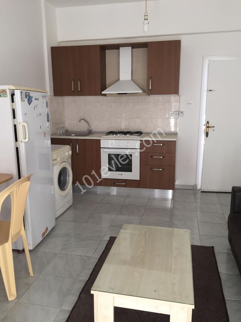 MAĞUSA MERKEZDE 1+1  KİRALIK DAİRE