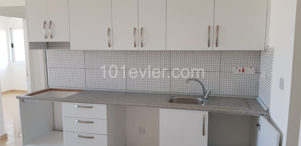 2+1 BÜRO ZU VERMIETEN IN FAMAGUSTA ZENTRUM ** 