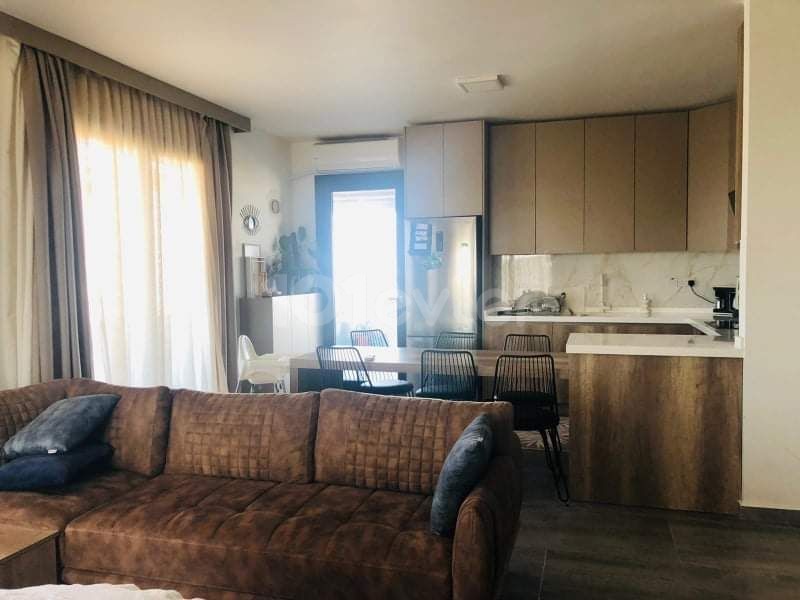 MAĞUSA YENİBOĞAZİÇİ'NDE  2+1  SATILIK PENTHOUSE DAİRE 