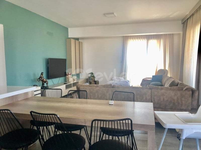 MAĞUSA YENİBOĞAZİÇİ'NDE  2+1  SATILIK PENTHOUSE DAİRE 