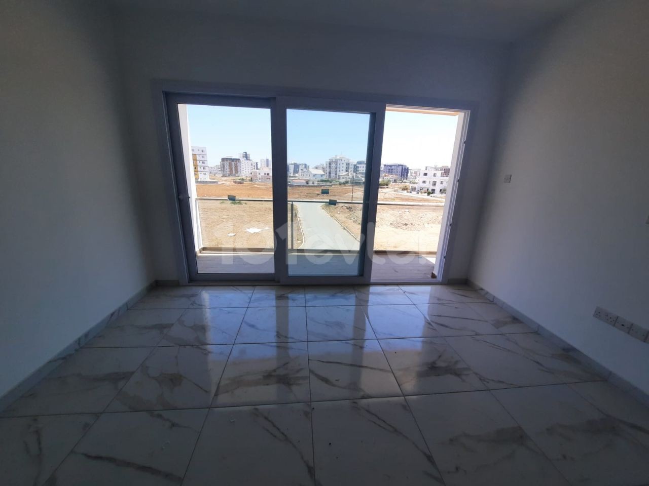 ZU VERKAUFEN 2+1 PENTHOUSE WOHNUNG IN GAZIMAĞUSA ÇANAKKALE REGION