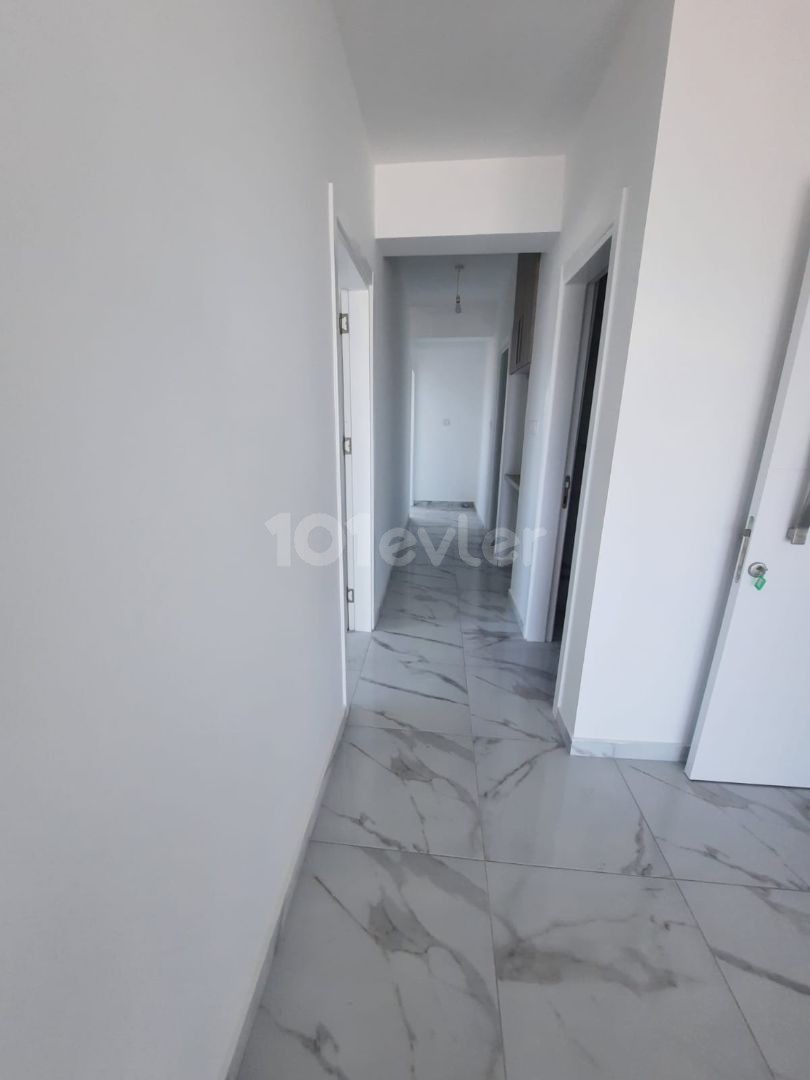 ZU VERKAUFEN 2+1 PENTHOUSE WOHNUNG IN GAZIMAĞUSA ÇANAKKALE REGION