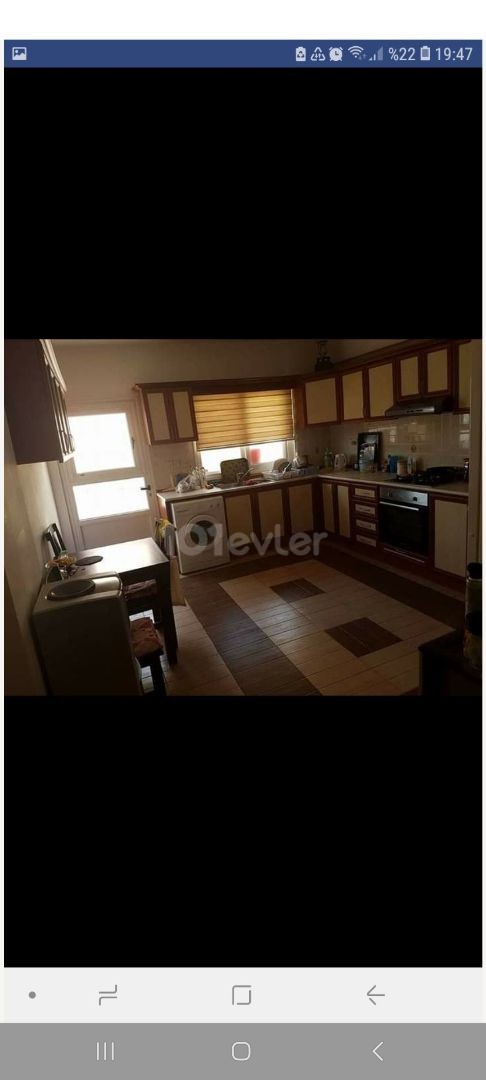 GAZİMAĞUSA MERKEZDE SATILIK EŞYALI 3+1 DAİRE