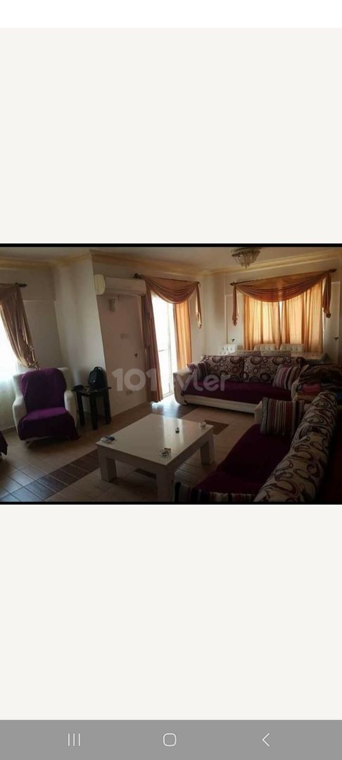 GAZİMAĞUSA MERKEZDE SATILIK EŞYALI 3+1 DAİRE