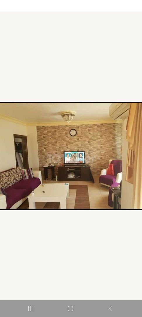 GAZİMAĞUSA MERKEZDE SATILIK EŞYALI 3+1 DAİRE