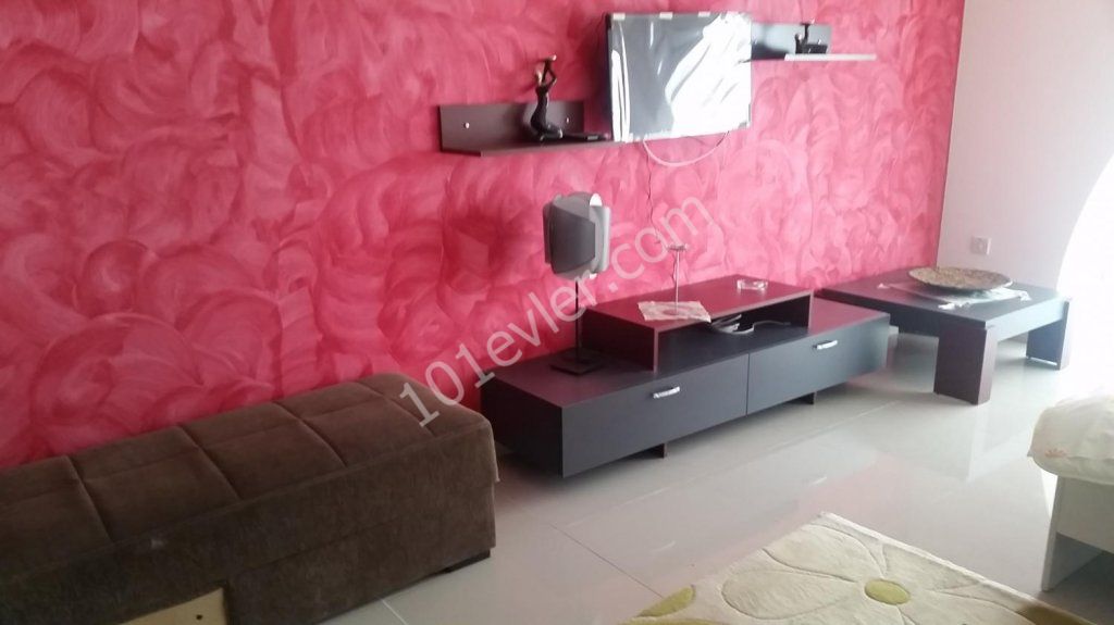 Studio Flat To Rent in Girne Merkez, Kyrenia