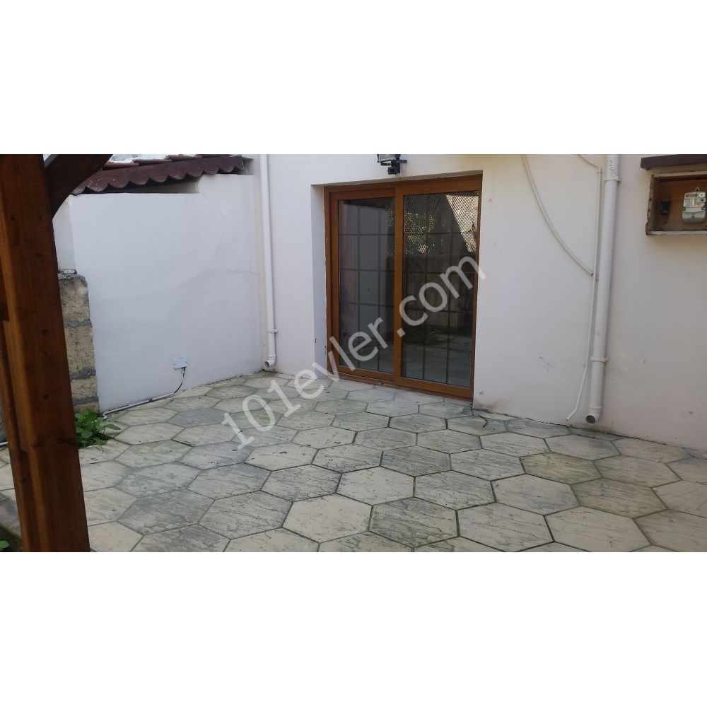 Detached House To Rent in Girne Merkez, Kyrenia