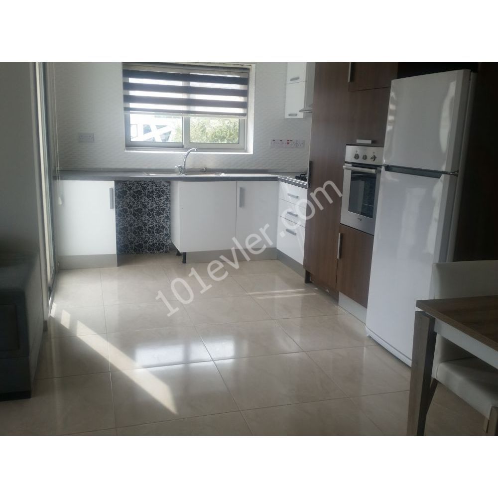 OZANKÖYDE HAVUZLU SİTEDE EŞYALI MODERN DAİRE