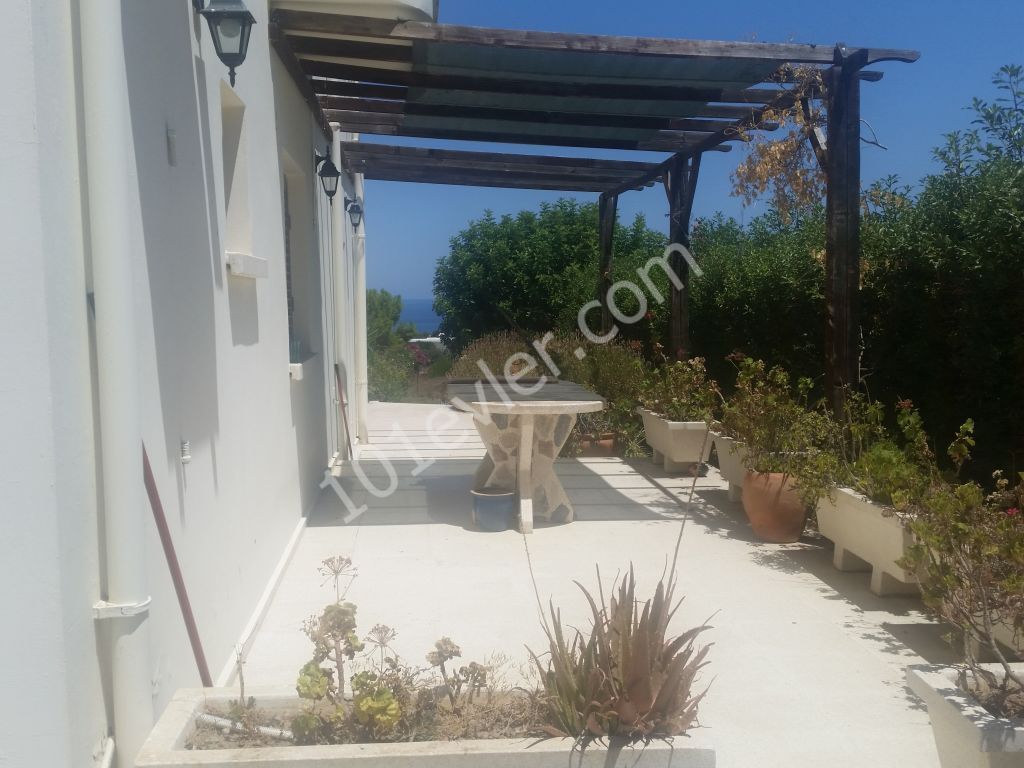 Villa For Sale in Alsancak, Kyrenia