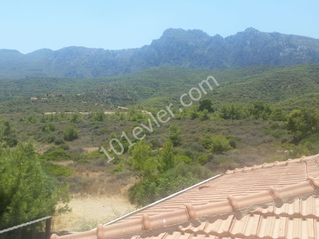 Villa For Sale in Alsancak, Kyrenia