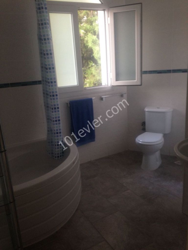 Bungalow For Sale in Çatalköy, Kyrenia