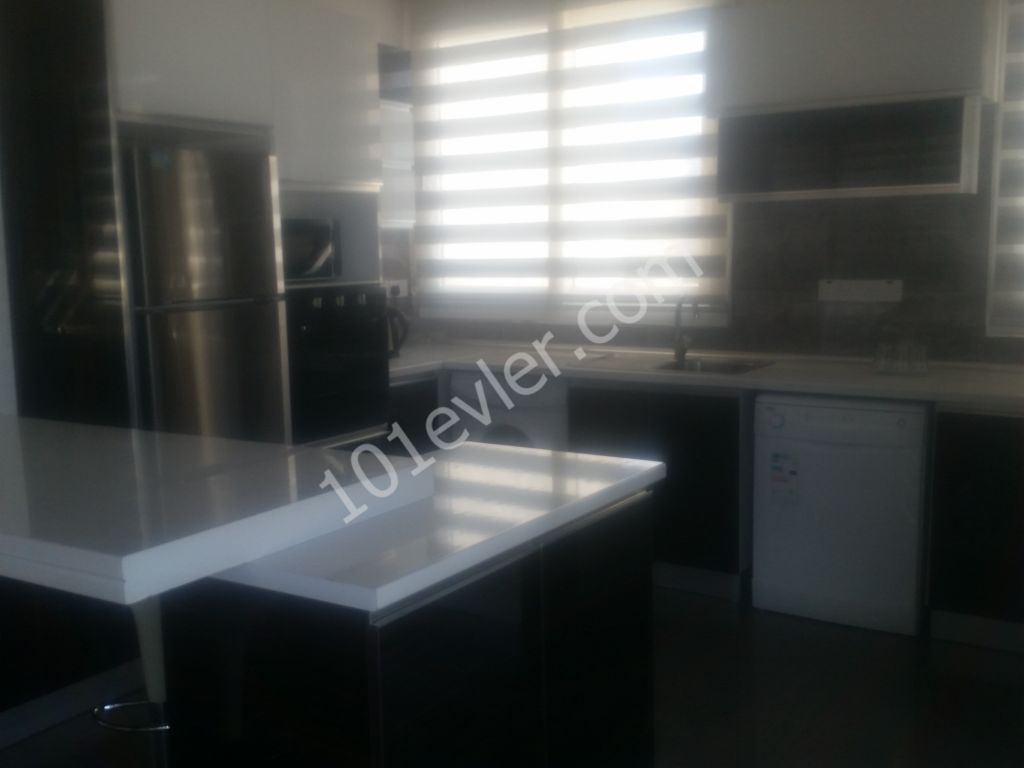 Penthouse Mieten in Girne Merkez, Kyrenia