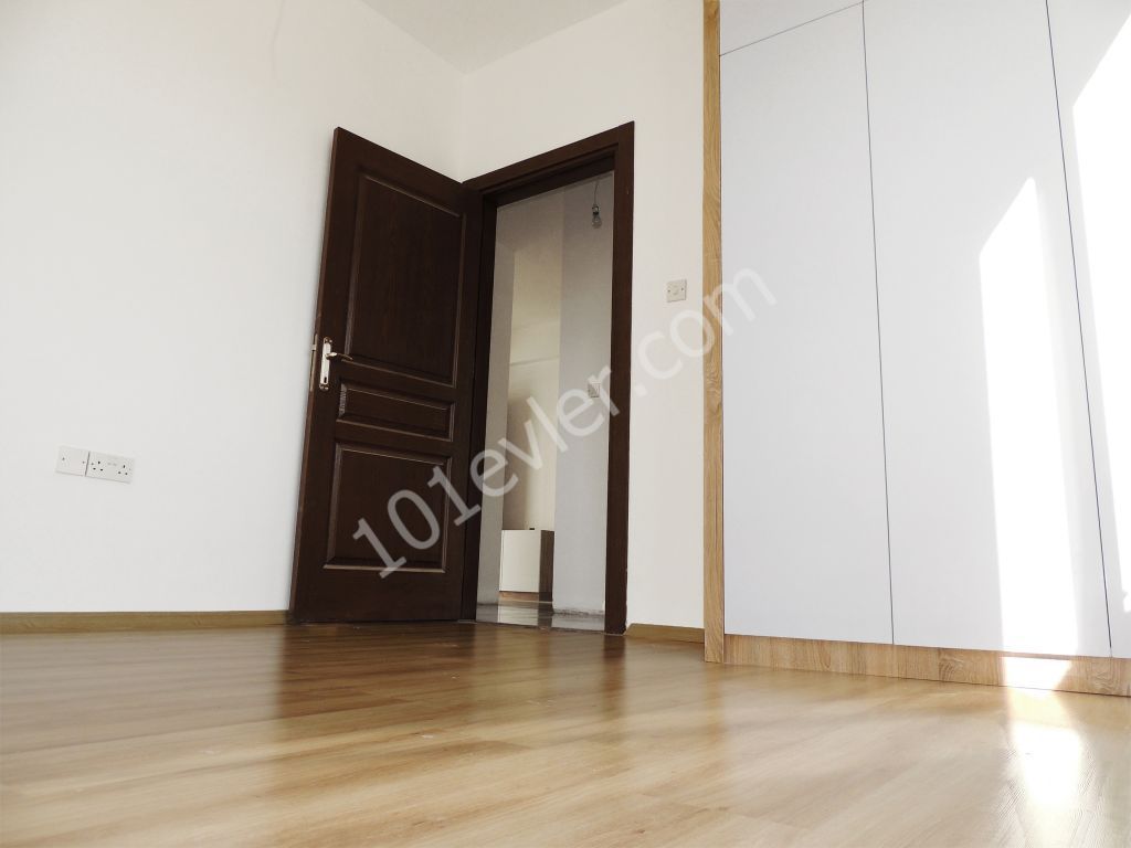 1st Floor, 2+1 Flat in Gönyeli with Turkish Tittle