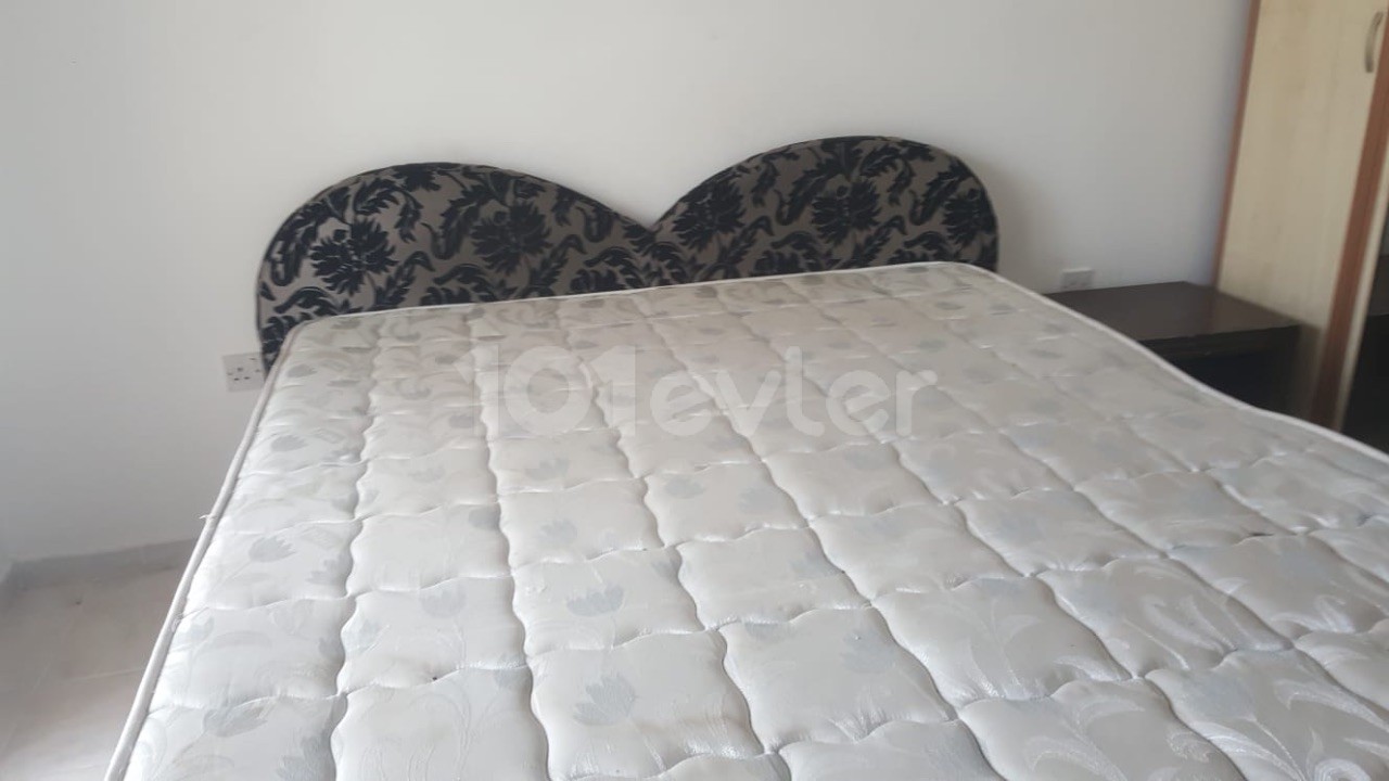 Girne Merkezde 2+1  full eşyalı daire kiralıktır.