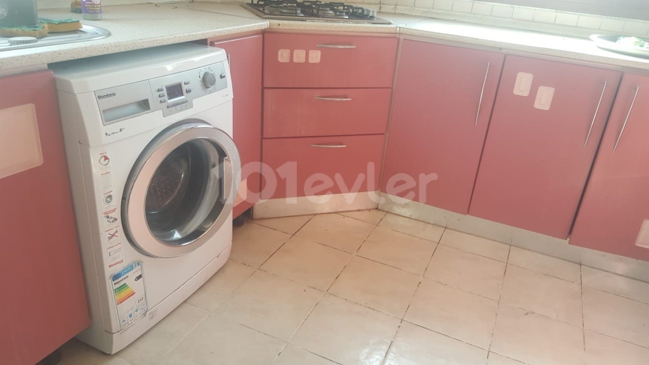 Girne Yeni Liman Bölgesinde 3+1 full eşyalı daire.