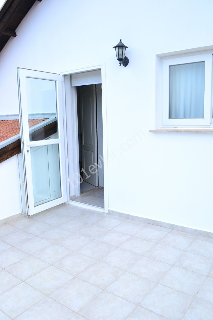 Girne Esentepe 3+1 Havuzlu villa FUL DENİZ MANZARALI