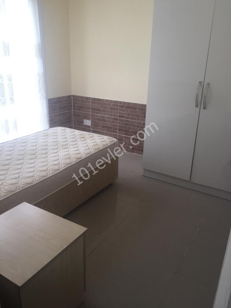 Girne’de 2+1 eşyalı kiralık daire