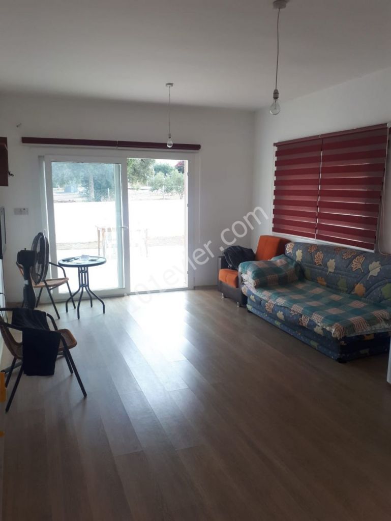 Girne Zeytinlik Bölgesinde 2+1 Satılık Daire