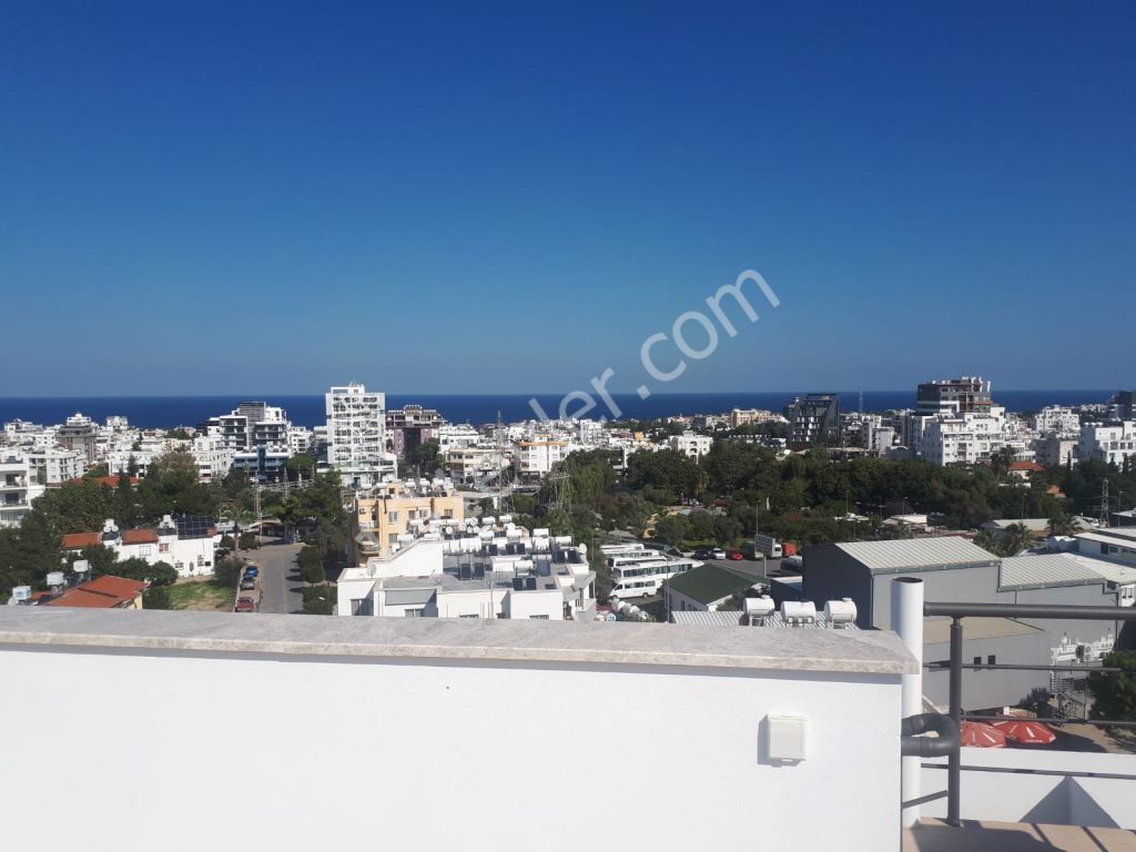 Girne Merkezde 2+1 Satılık Penthouse 145000 STG 