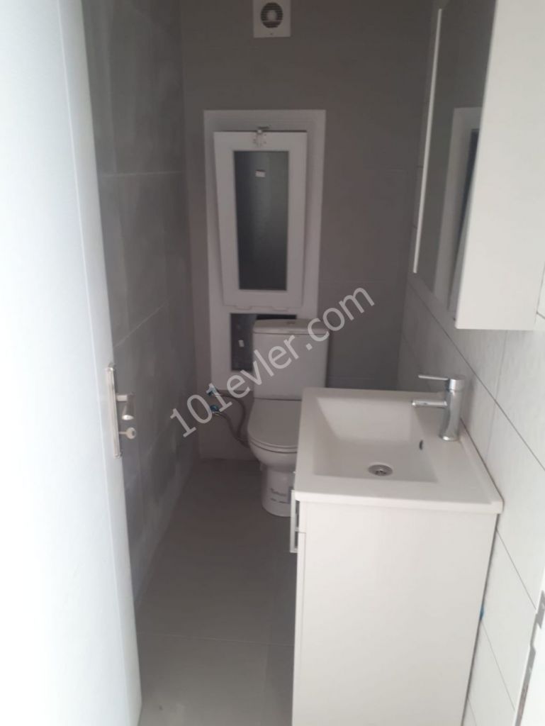 Girne Merkezde 3+1 Satılık Daire  79000 STG