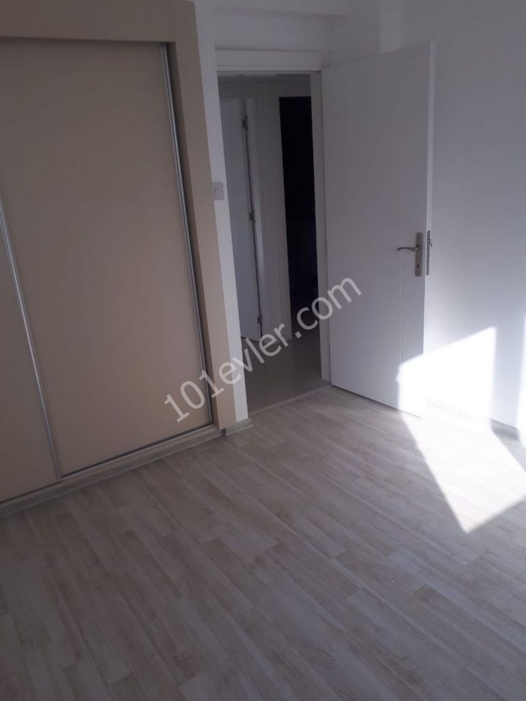 Girne Merkezde 3+1 Satılık Daire  79000 STG