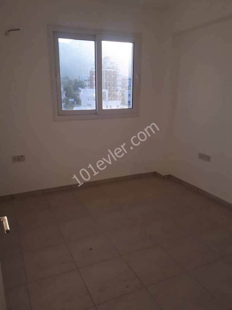 Girne Merkezde  2+1 Kiralık  Daire