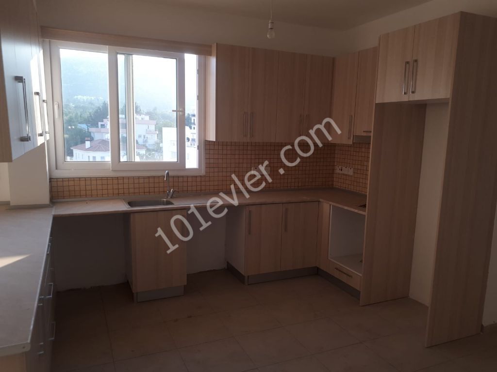 Girne Merkezde  2+1 Kiralık  Daire