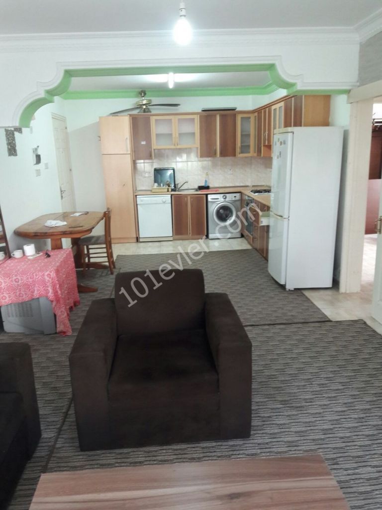 Girne  Merkezde 2+1 Satılık Daire 59000 STG 