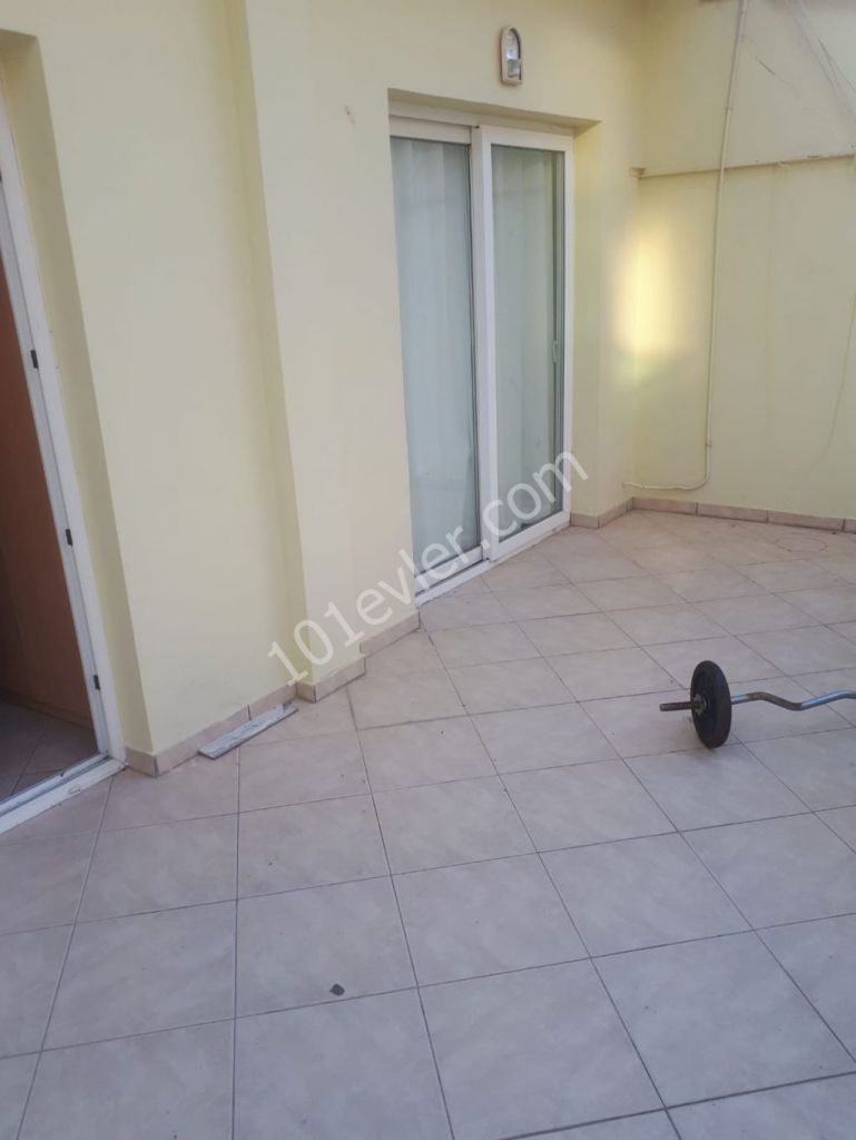 Girne Merkezde 2+1 Kiralık Daire