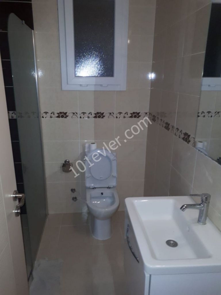 2+1 Apartment For Rent İn Girne City Center