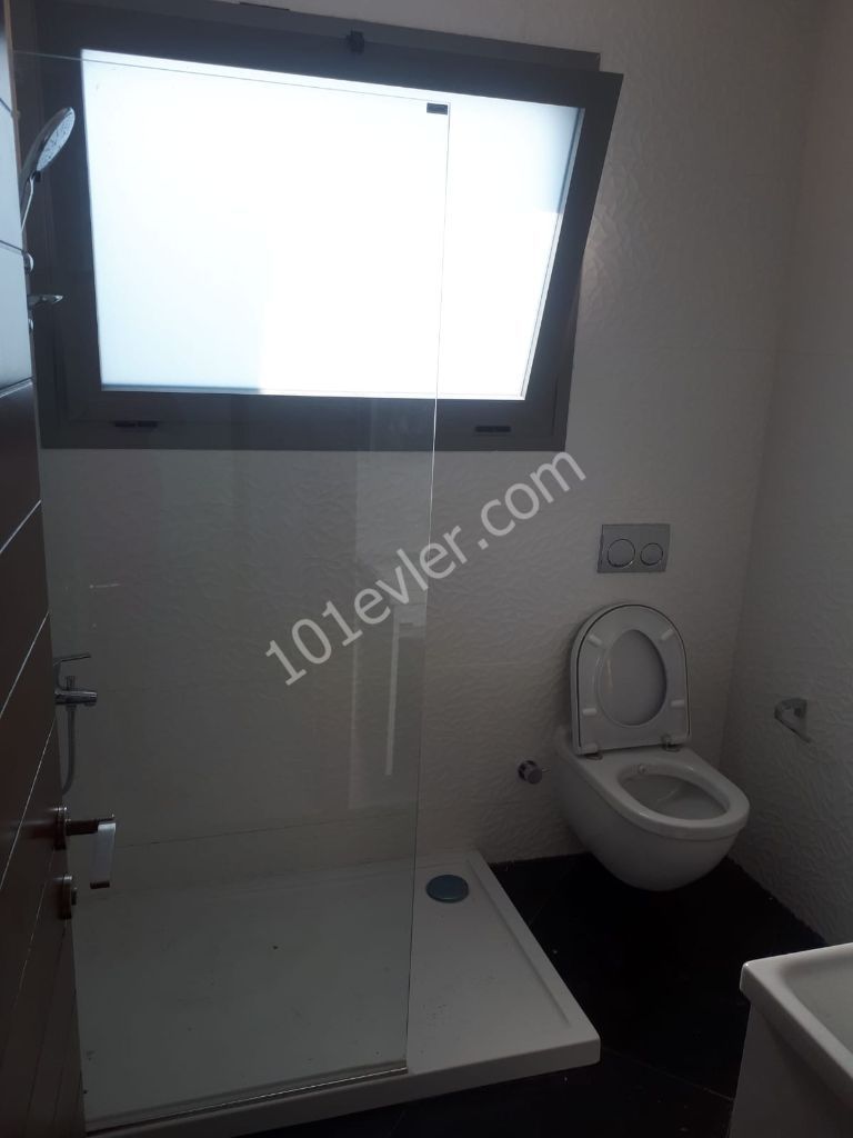 Girne Merkezde 2+1 Kiralık Penthouse