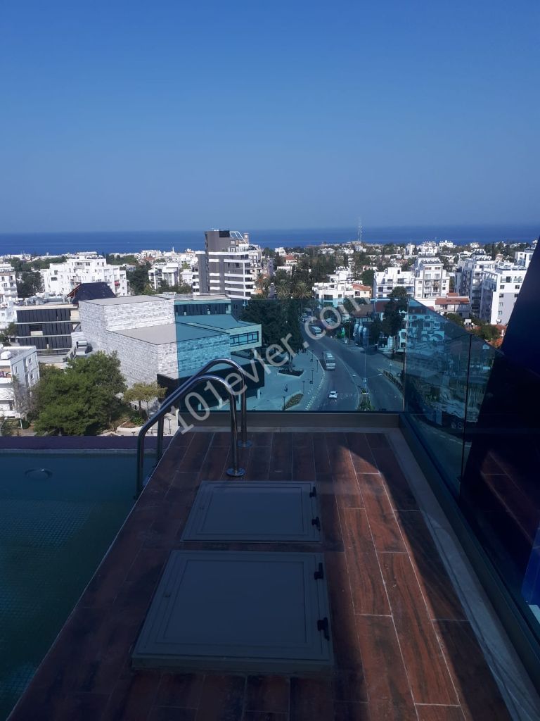 Girne Merkezde 2+1 Kiralık Penthouse