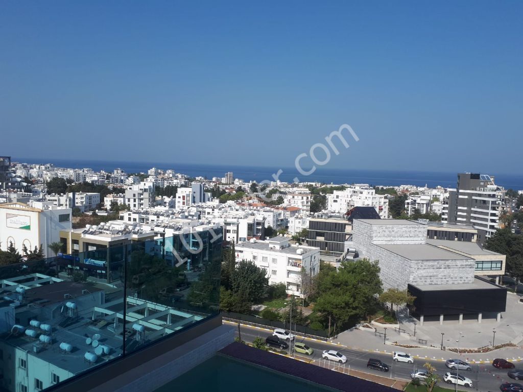 Girne Merkezde 2+1 Kiralık Penthouse