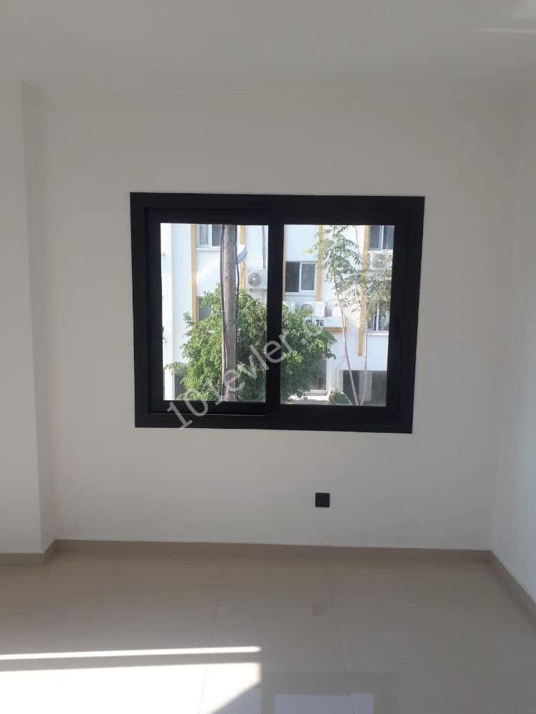 Girne Merkezde 2+1 Satılık Daire 729000 STG 