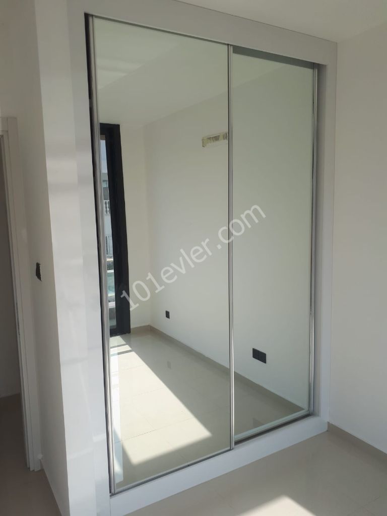 Girne Merkezde 2+1 Satılık Daire 729000 STG 