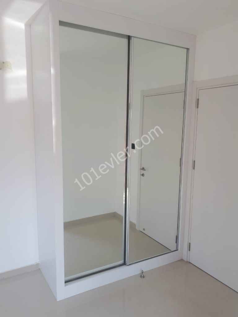 Girne Merkezde 2+1 Satılık Daire 729000 STG 