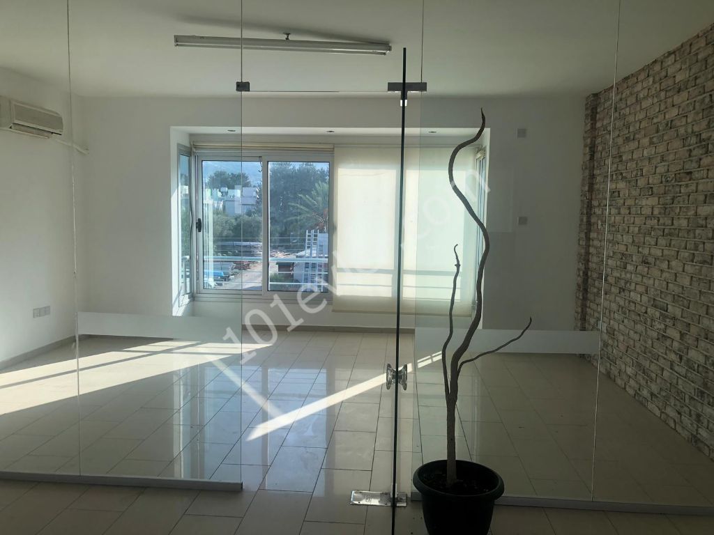 Shop To Rent in Karaoğlanoğlu, Kyrenia