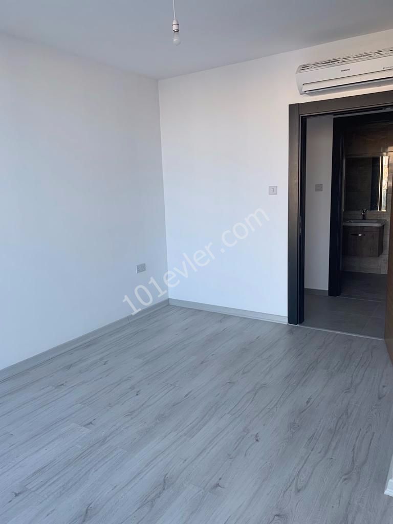 Girne Merkezde 1+1 Satılık Penthouse