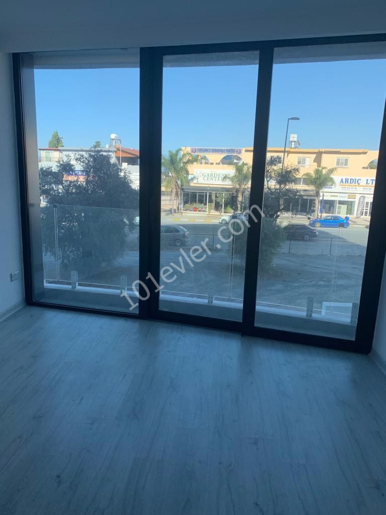 Girne Merkezde 1+1 Satılık Penthouse