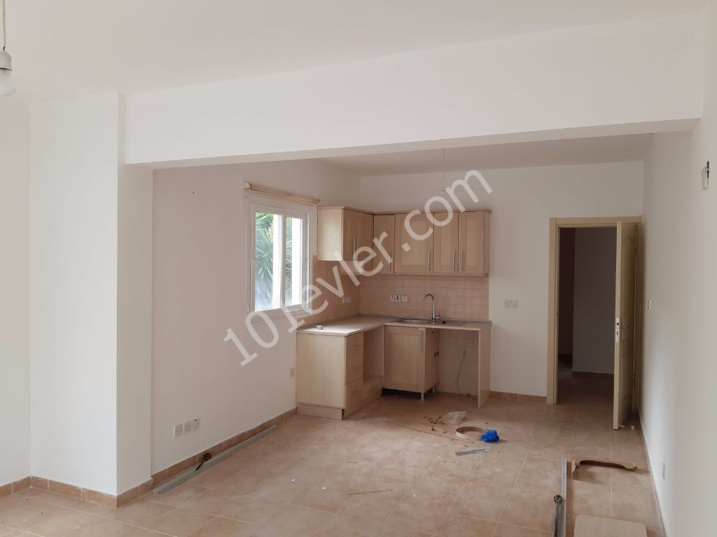 Girne Merkezde 2+1 Satılık Daire 53000 STG