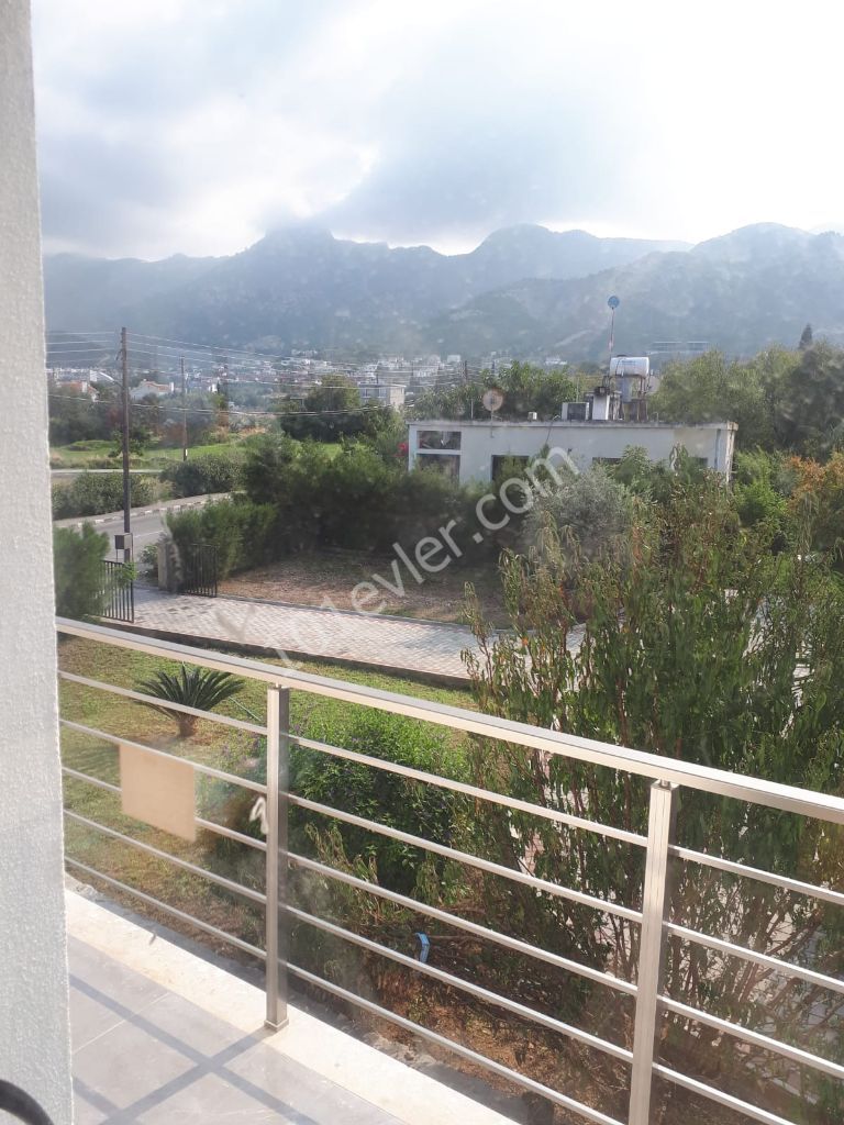 Girne Çatalköy Bölgesinde  2+1 Satılık Daire 63000 STG 