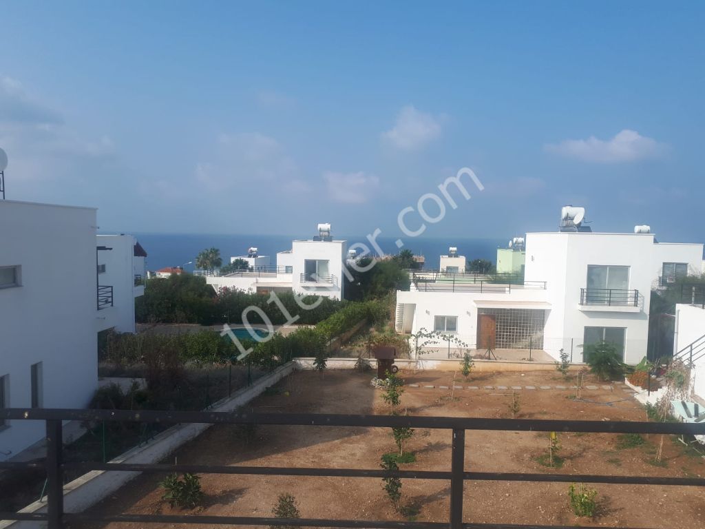 Girne Esentepe Bölgesinde  3+1 Satılık Villa 85000 STG