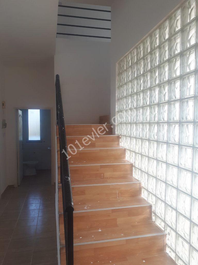 Girne Esentepe Bölgesinde  3+1 Satılık Villa 85000 STG