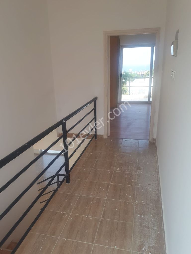 Girne Esentepe Bölgesinde  3+1 Satılık Villa 85000 STG