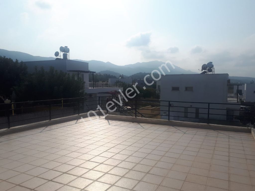 Girne Esentepe Bölgesinde  3+1 Satılık Villa 85000 STG