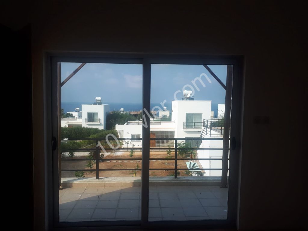 Girne Esentepe Bölgesinde  3+1 Satılık Villa 85000 STG