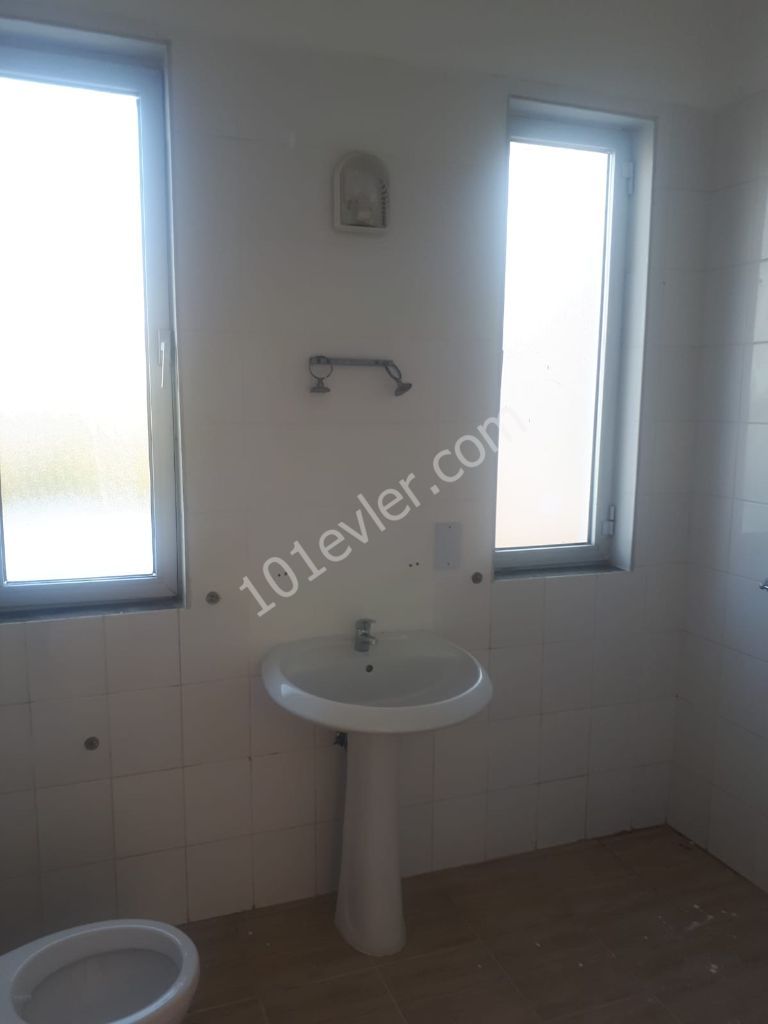 Girne Esentepe Bölgesinde  3+1 Satılık Villa 85000 STG