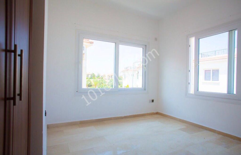 Girne Lapta Bölgesinde 3+1 Satılık Penthouse 68000 STG 