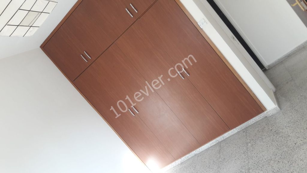 Lefkoşa Dereboyu Kiralık 3+1 Eşyasız Daire