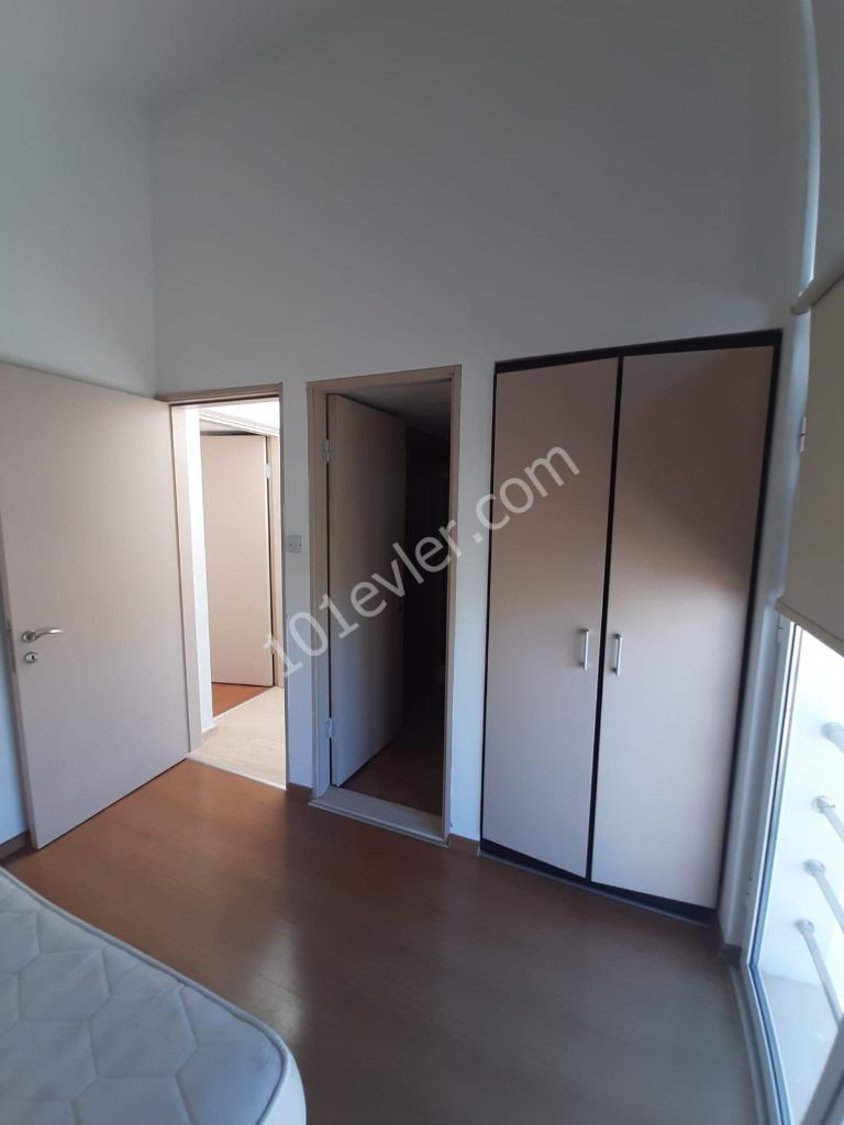 GİRNE ÖZANKÖYDE 2+1 KIRALİK VILLA 